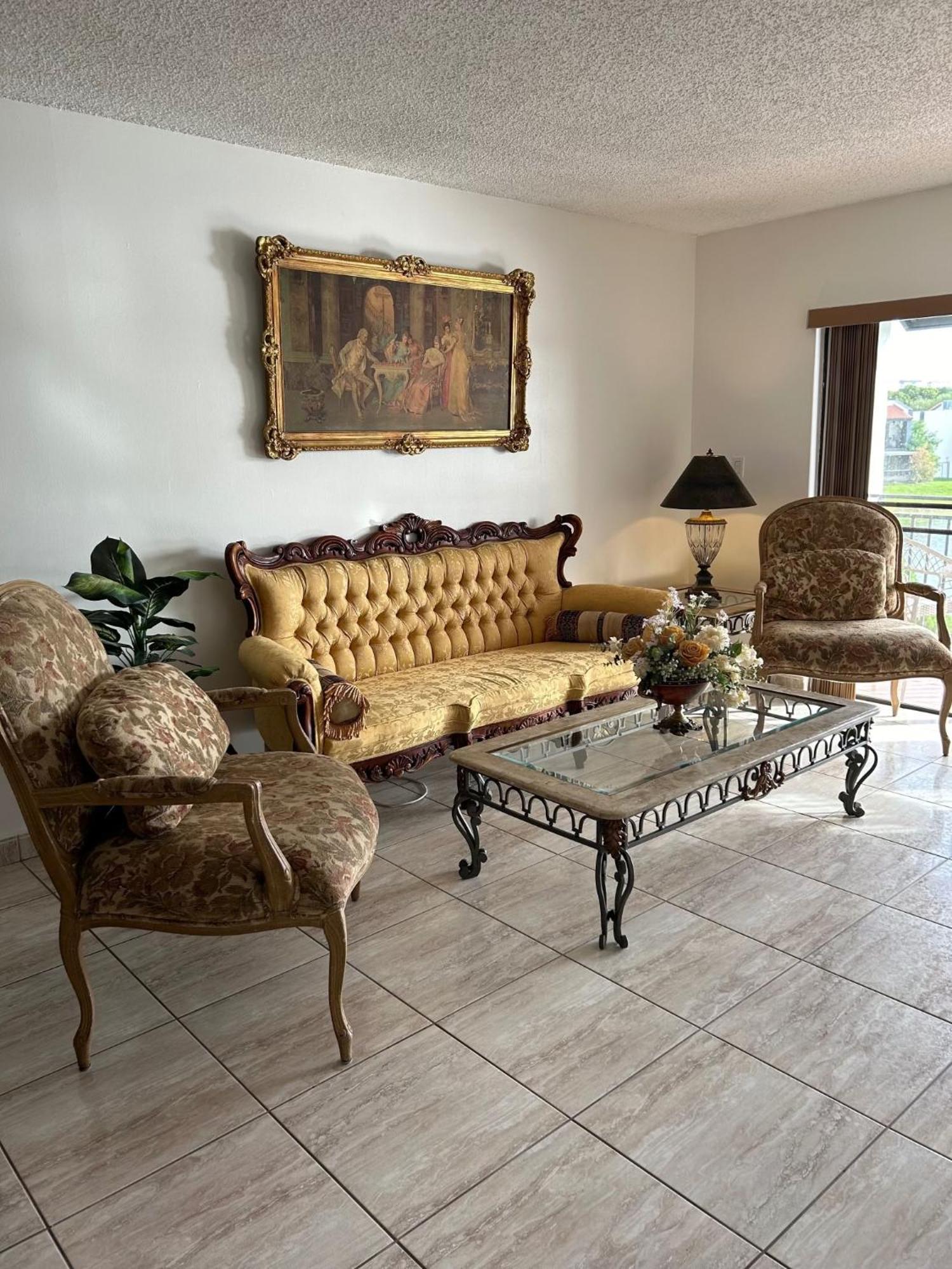 Beautiful Apartment With Very Elegant Colonial Decoration Tamiami Kültér fotó