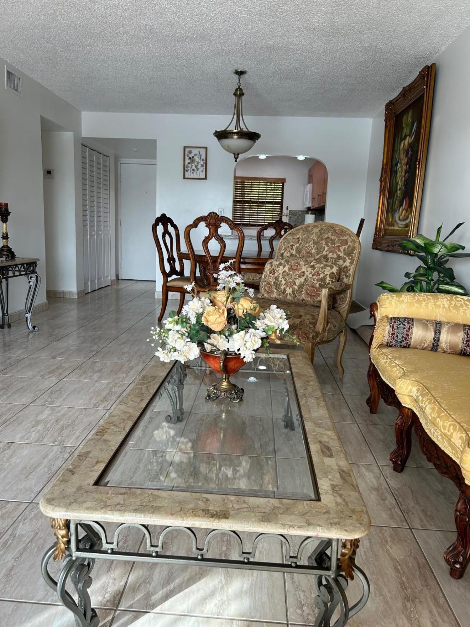 Beautiful Apartment With Very Elegant Colonial Decoration Tamiami Kültér fotó